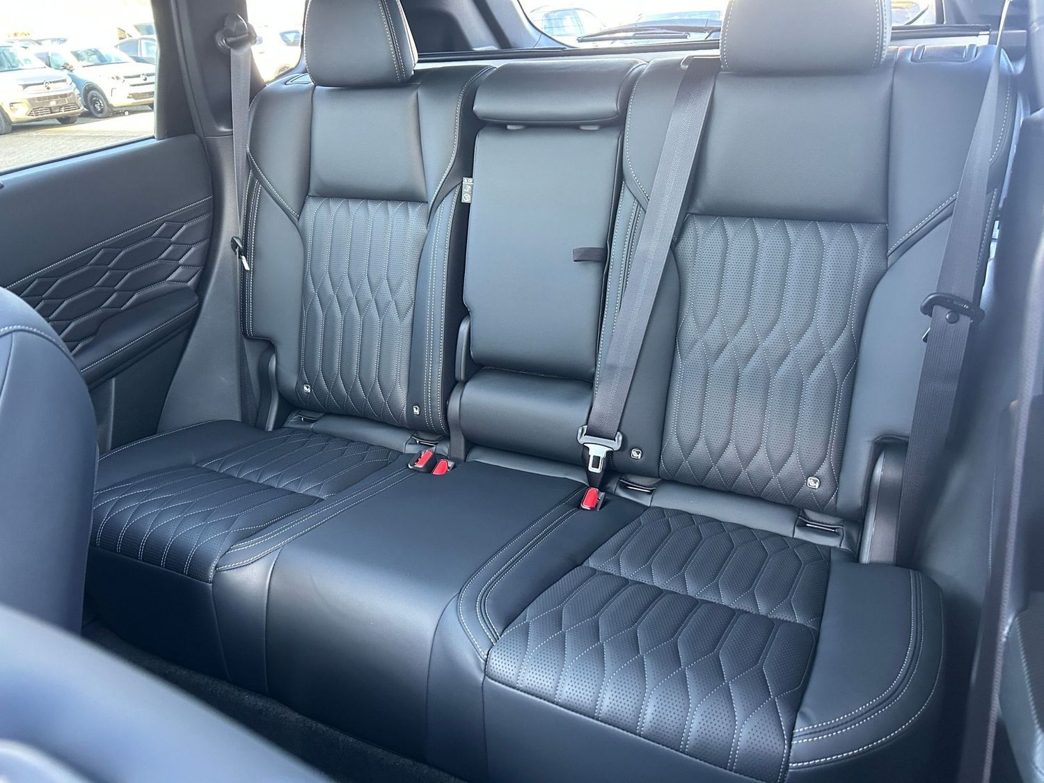 Mitsubishi Outlander - Bild 26