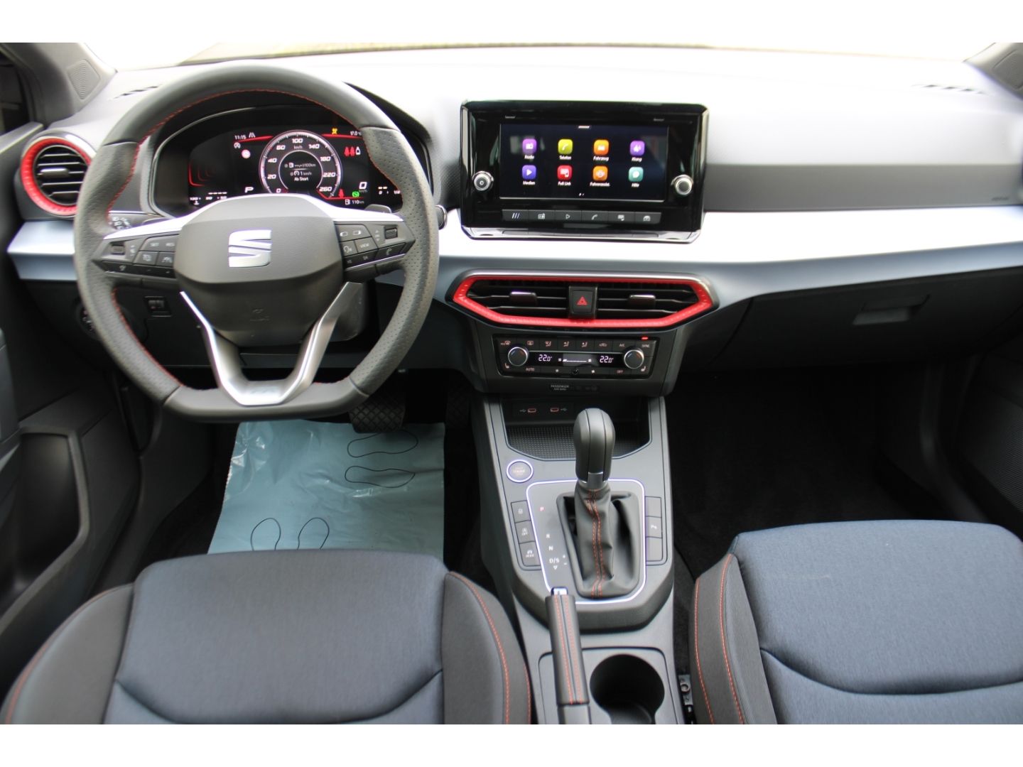 SEAT Ibiza 1.0 TSI FR DSG ACC LED Full Link RFK SHzg - Image 12