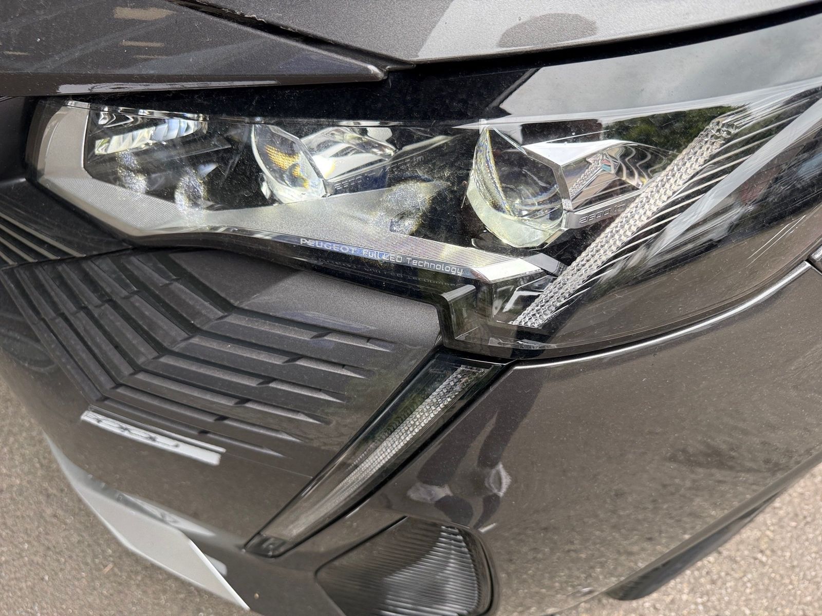 Peugeot 3008 Hybrid 225 (Plug-In) e-EAT8 GT ACC AHK Navi imagem 3