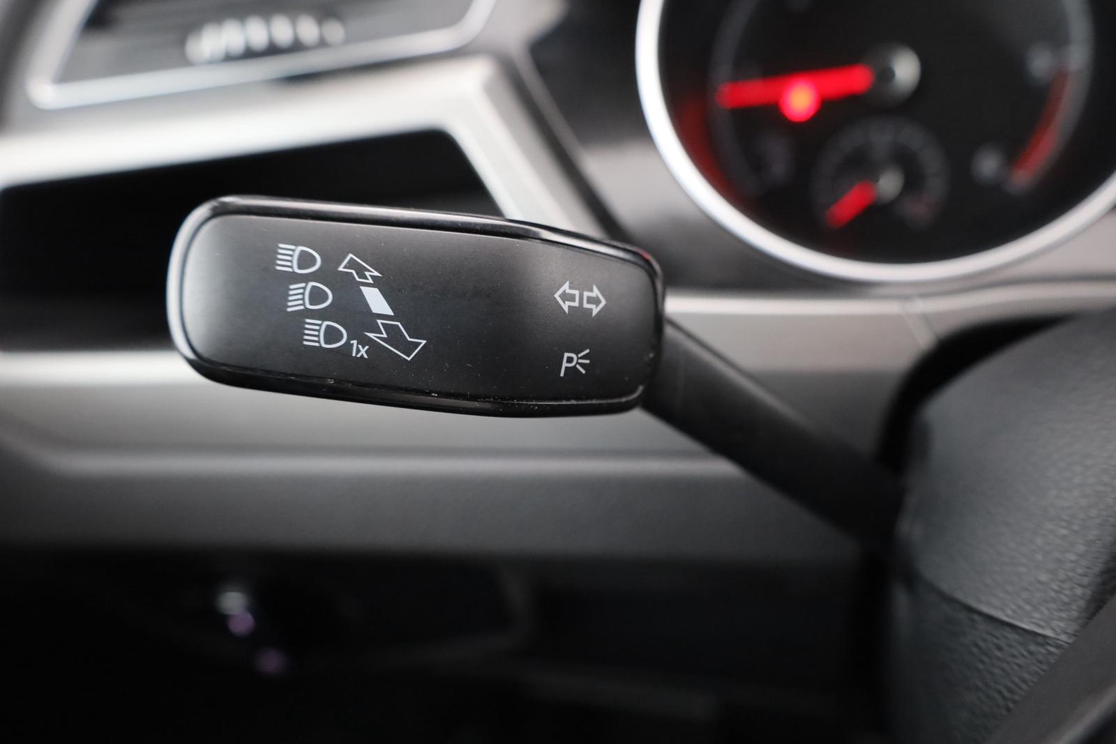 Volkswagen Touran 2.0 TDI DSG Comfortline LED Navi PDC AHK, миниатюра 19