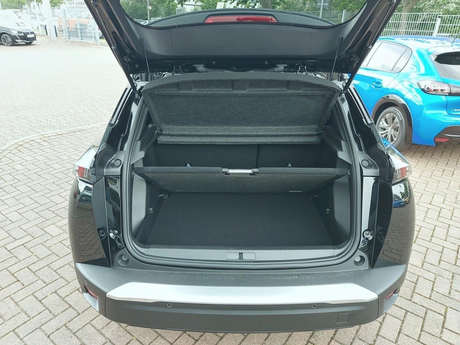 Peugeot e-2008 GT Pack 136