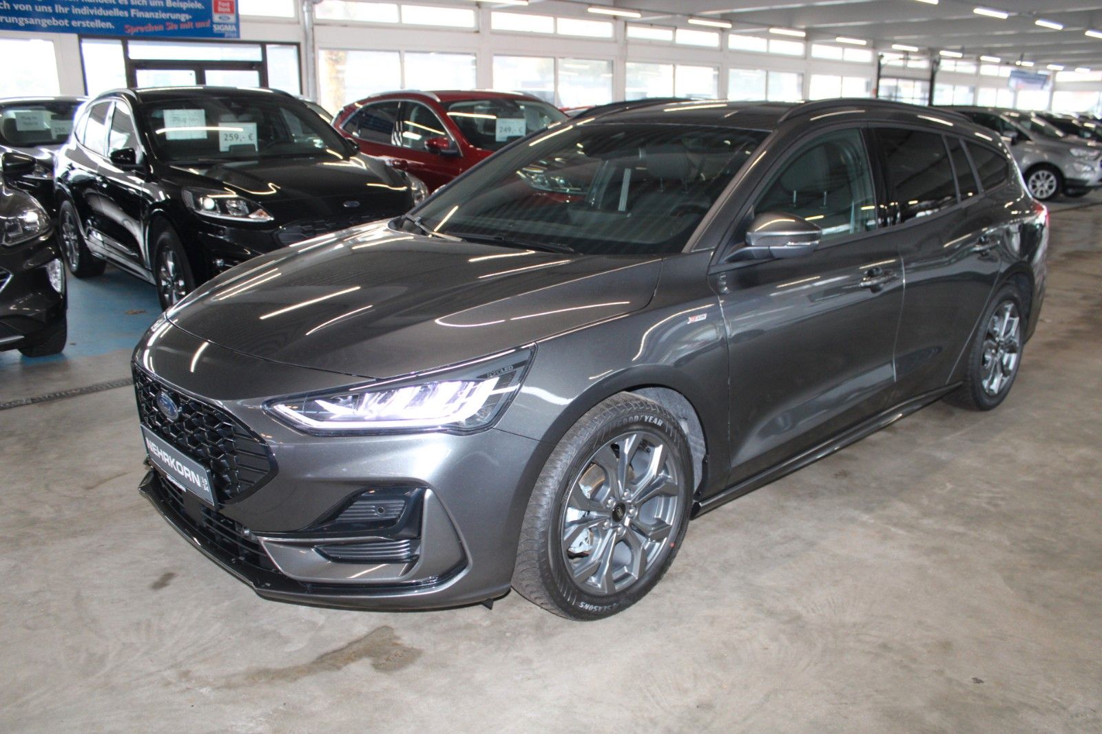 Fahrzeugabbildung Ford Focus ST-Line AHK GJR LED B&O ACC CAM SOFORT