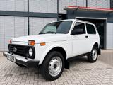 Lada Niva Legend 4x4 KLIMA SITZHZG AHK 1,9T - Lada Niva L mit Benzin-Antrieb