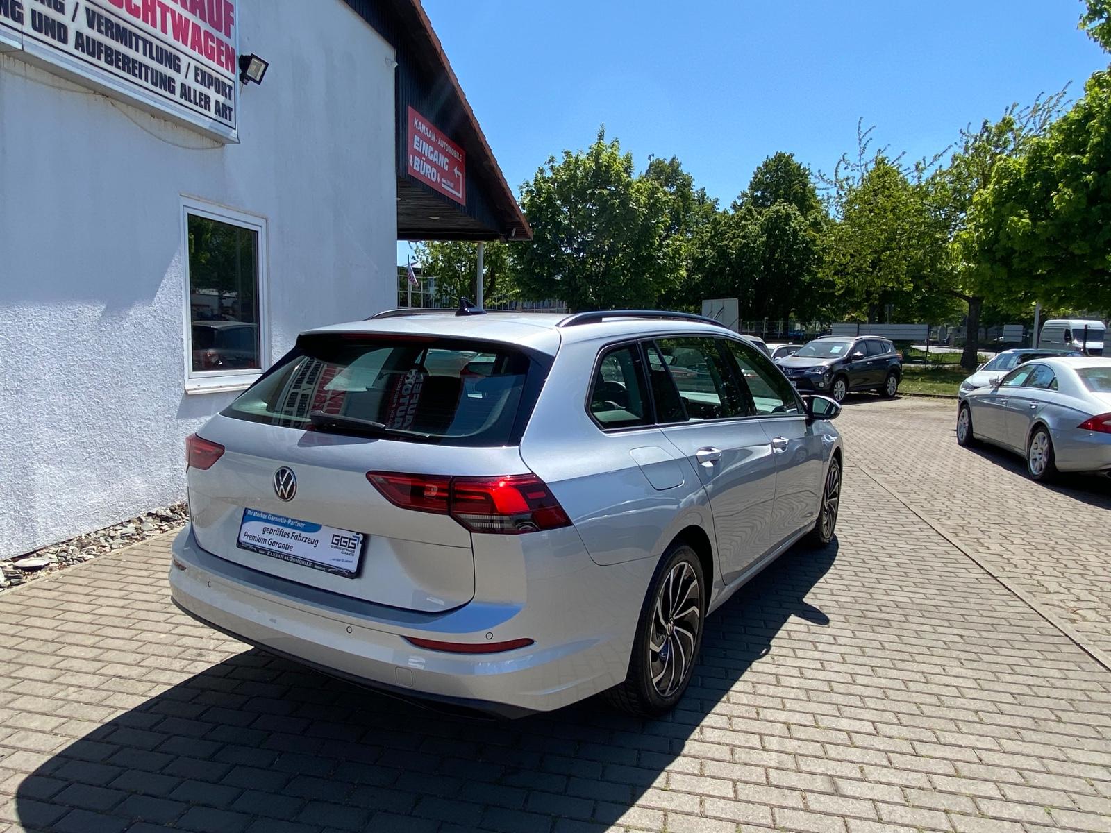 Volkswagen Golf 8 Variant Life 2.0 TDI / DSG / LED/ NAVI/