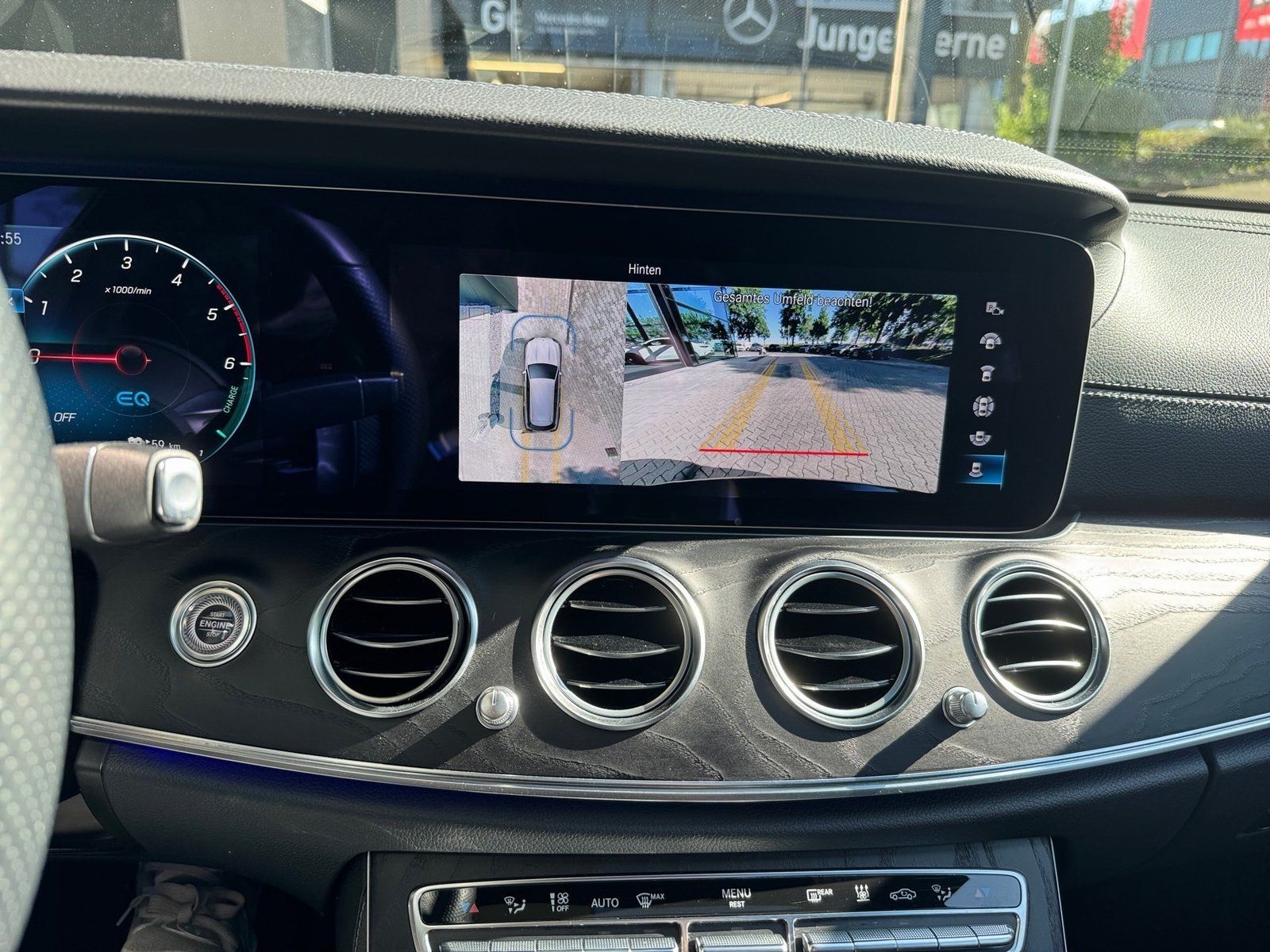 Fahrzeugabbildung Mercedes-Benz E 300 de 4M T AMG*Distronic*HeadUp*360*Burmester