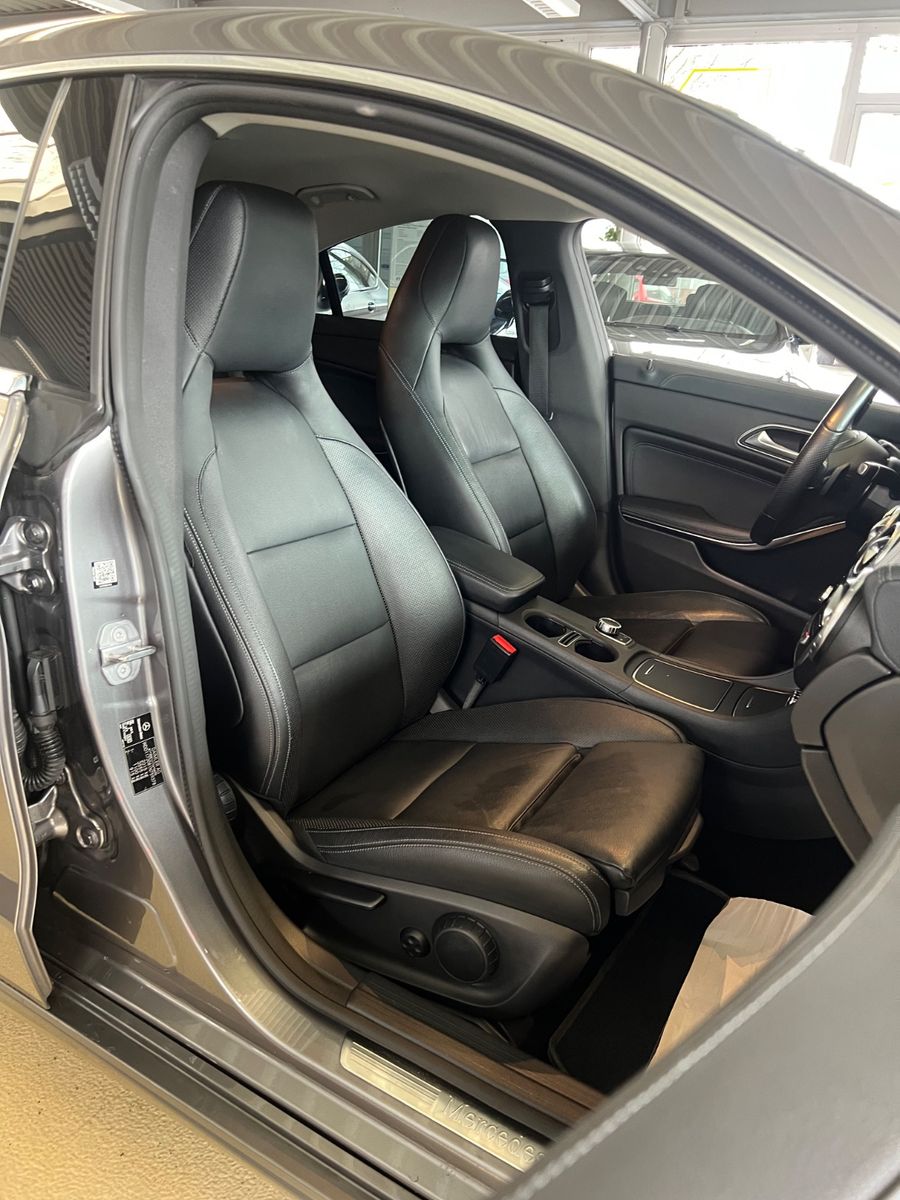 Fahrzeugabbildung Mercedes-Benz CLA 200 *AMG FELGEN*NAVI*KAMERA*