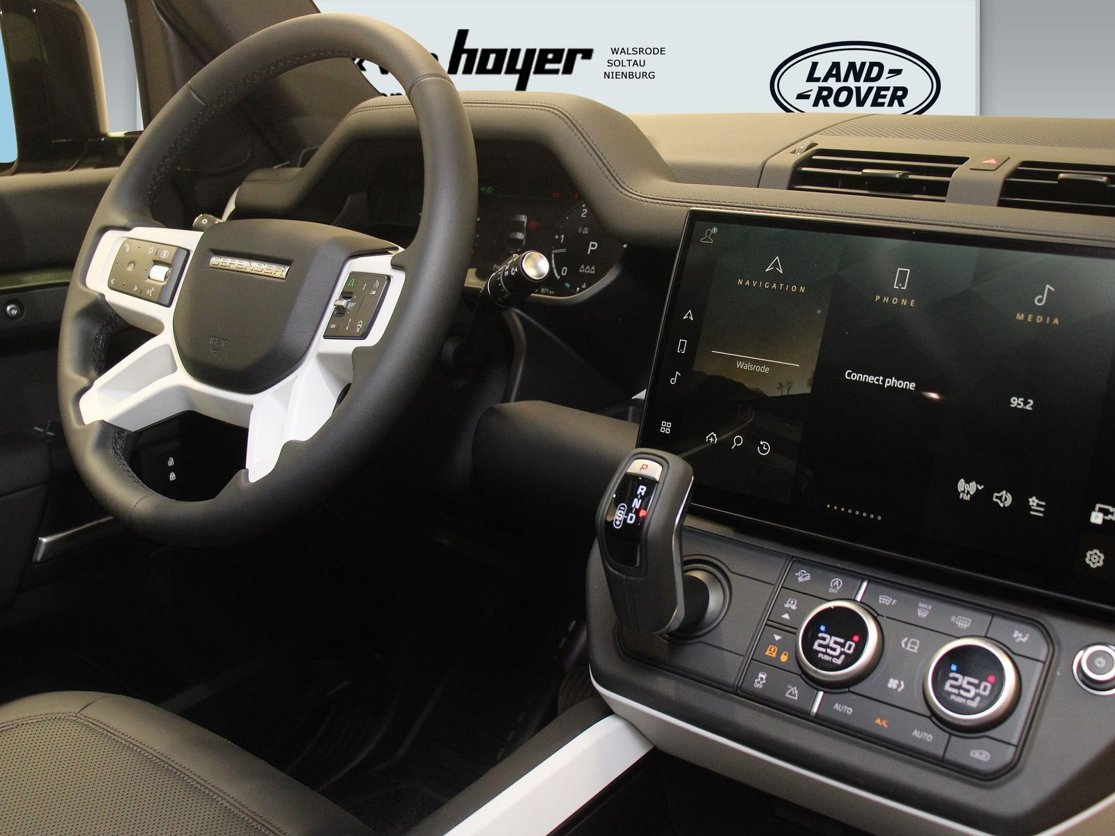 Land Rover Defender 90 3.0 D200 MHEV S AHK Black Design foto 5