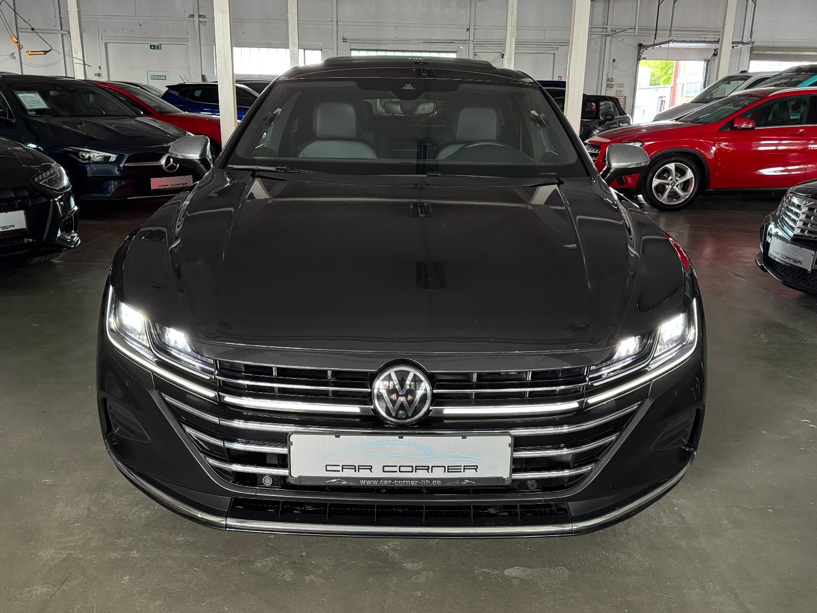 Fahrzeugabbildung Volkswagen ARTEON SB DSG ELEGANCE PANO IQ-LIGHT VW GARANTIE