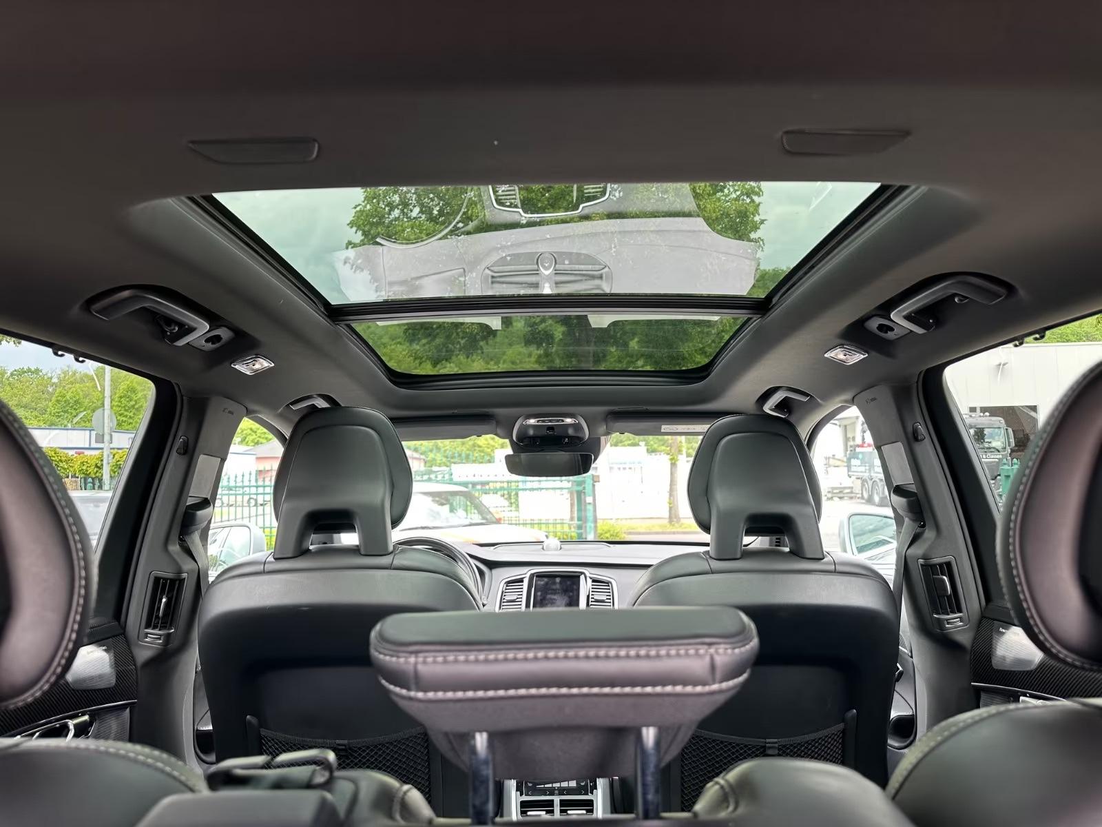 Volvo XC90 R-Design AWD KEY Stand AHK Pano ACC Luft