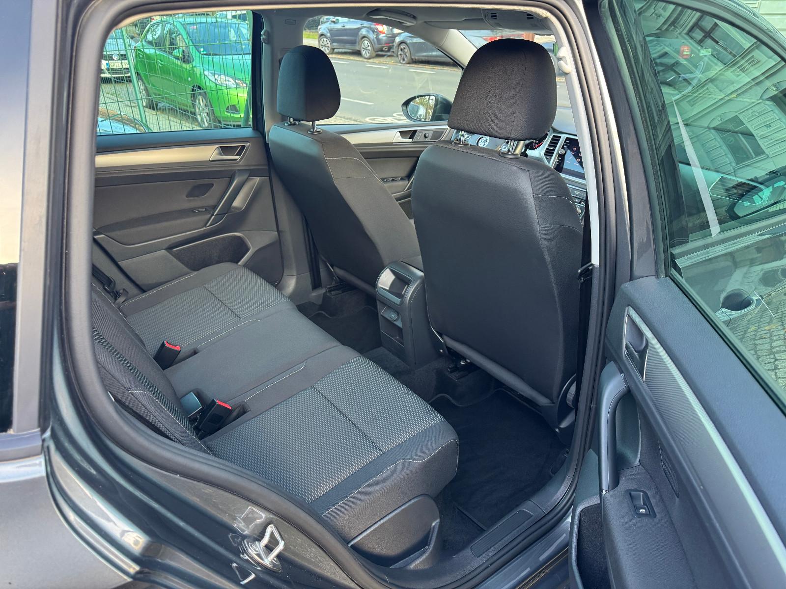 Volkswagen Golf SportsvanVII Trendline PDC V+H Tempomat AHK, миниатюра 13
