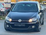 Volkswagen Golf 1.6 TDI DSG Style/Navi/SHG/Standheizung/PDC