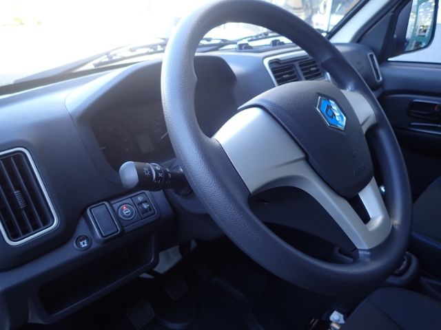 Fahrzeugabbildung Piaggio Porter NP6 3-Seitenkipper TW LPG SR HDTOP-Paket