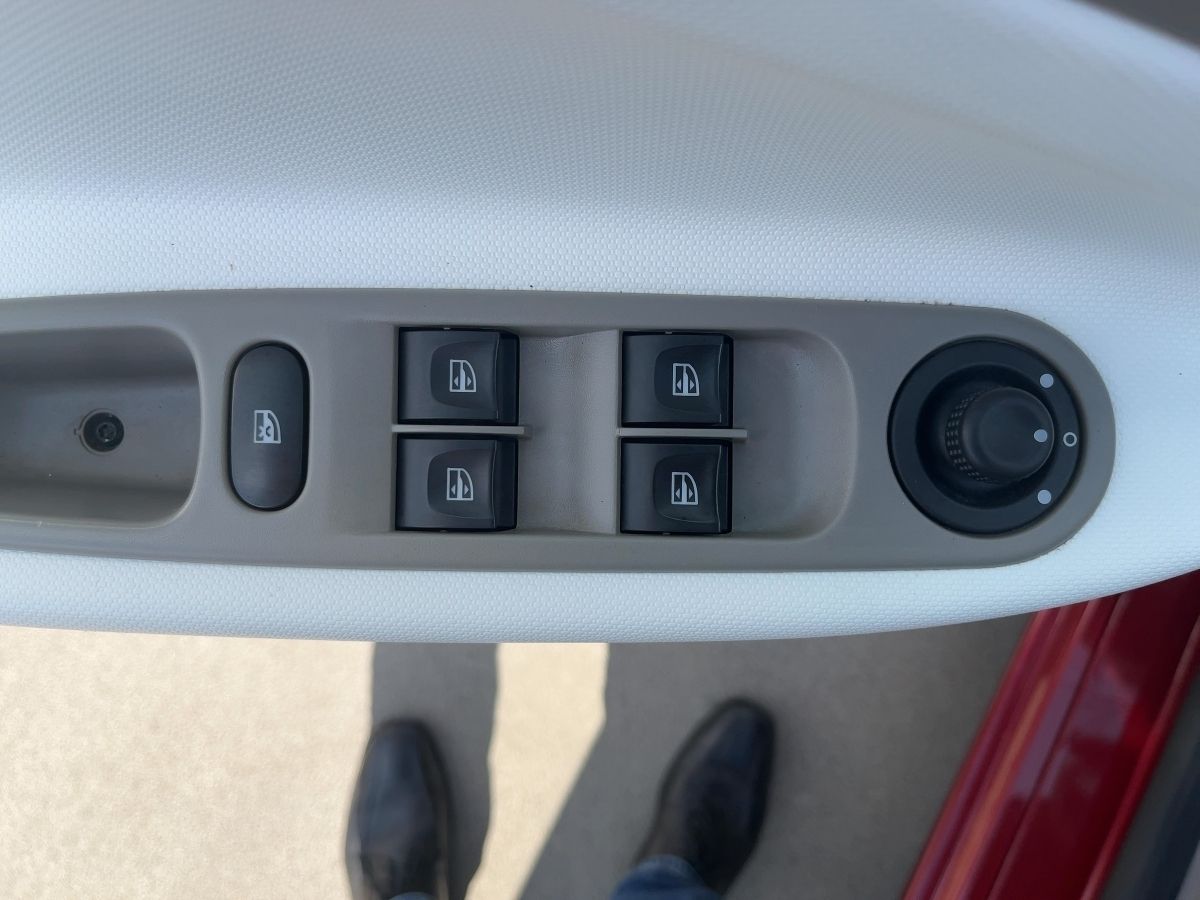 Fahrzeugabbildung Renault ZOE Zoe Life 23,3 KW Batterie **Batt incl.** EPH - mit KI generiert/bearbeitet