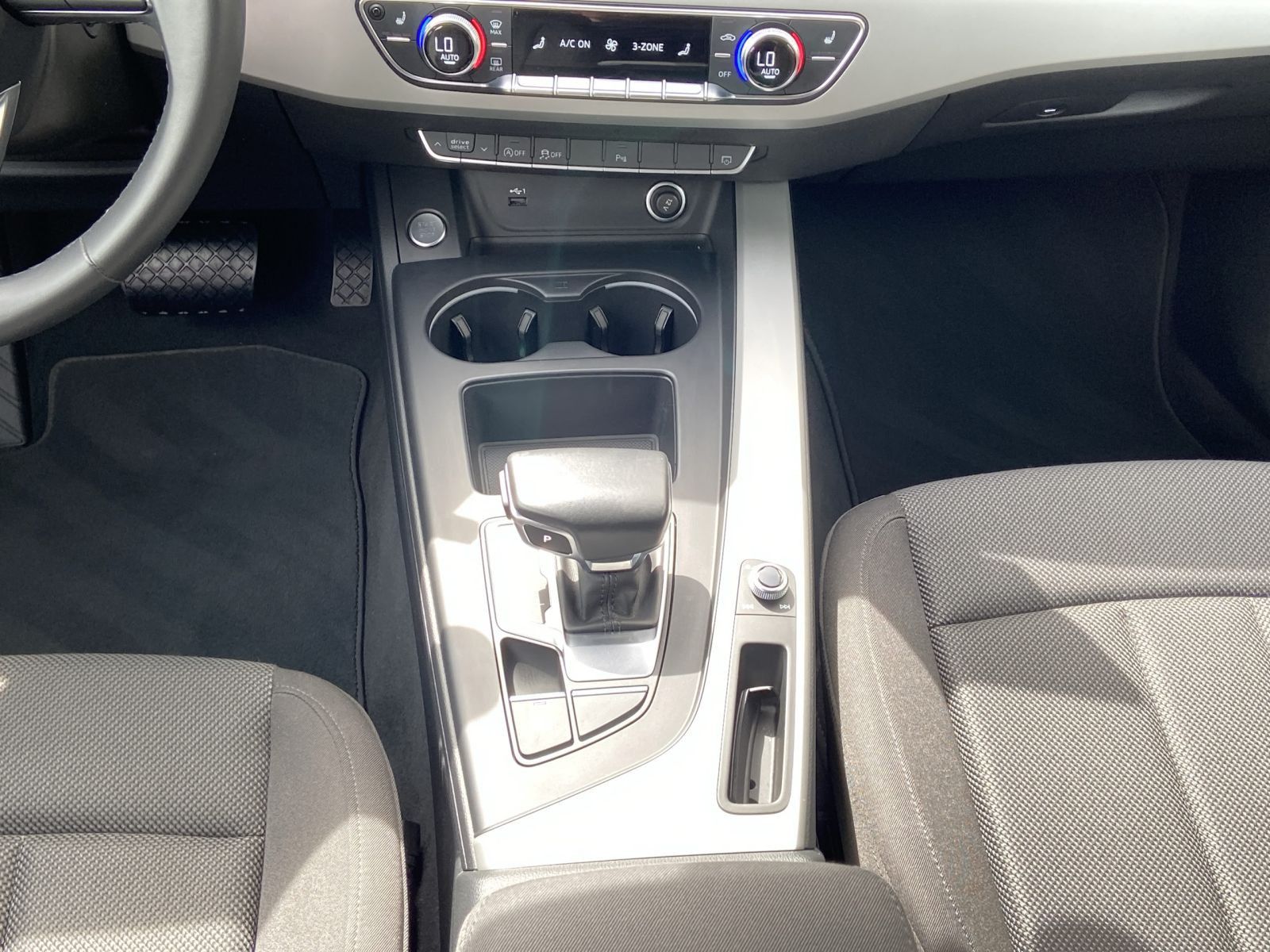 Audi A4 - Bild 13