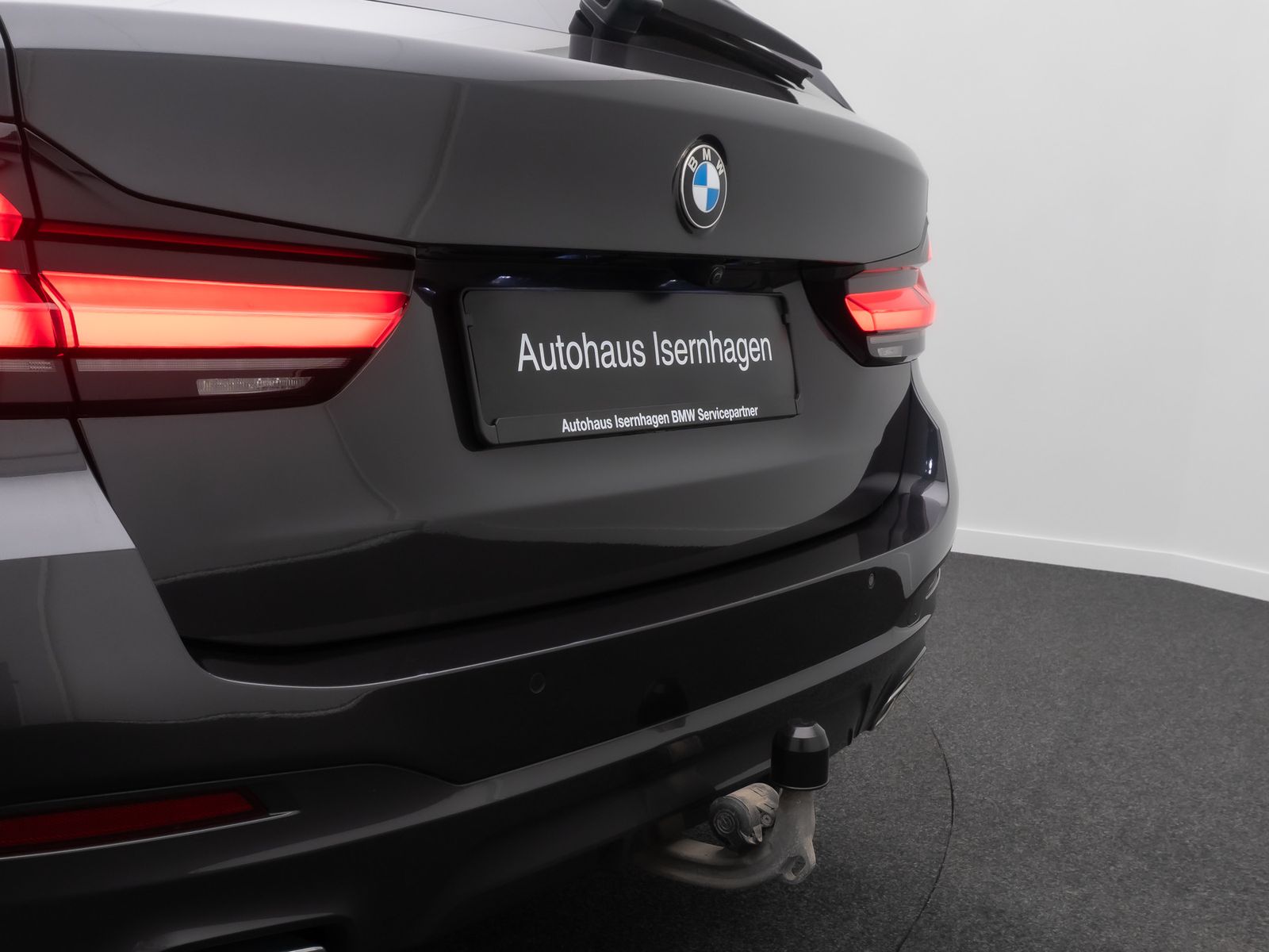 Fahrzeugabbildung BMW 520d M Sport Laser AHK HUD DAB Kamera Komfort