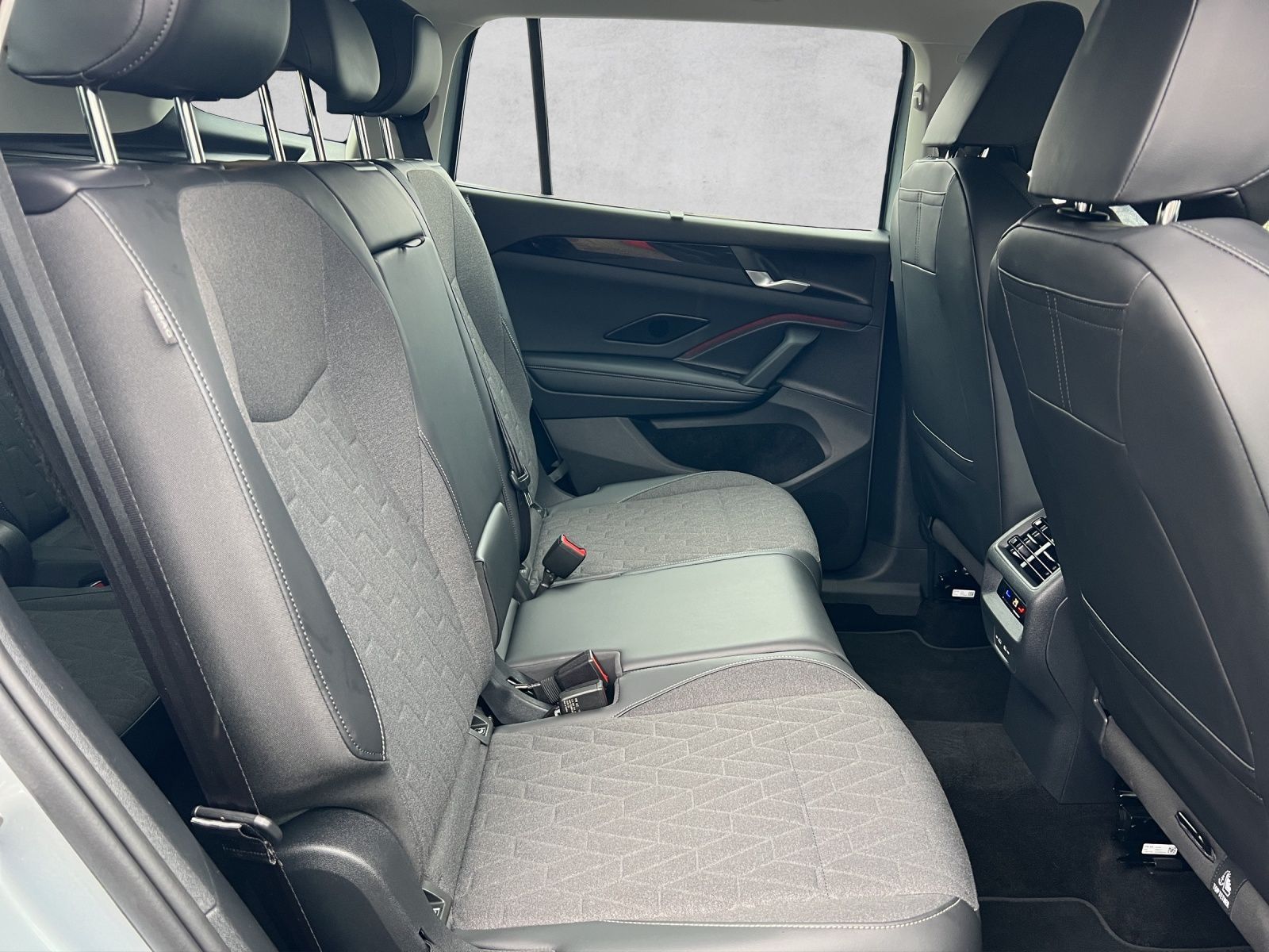 Tayron Life 4M 2.0 TDI DSG AHK*Navi*7-Sitzer