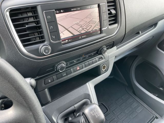 Fahrzeugabbildung Citroën Jumpy 2.0 BlueHDi 145, Club M-L2H1 AHK, 3-Sitzer