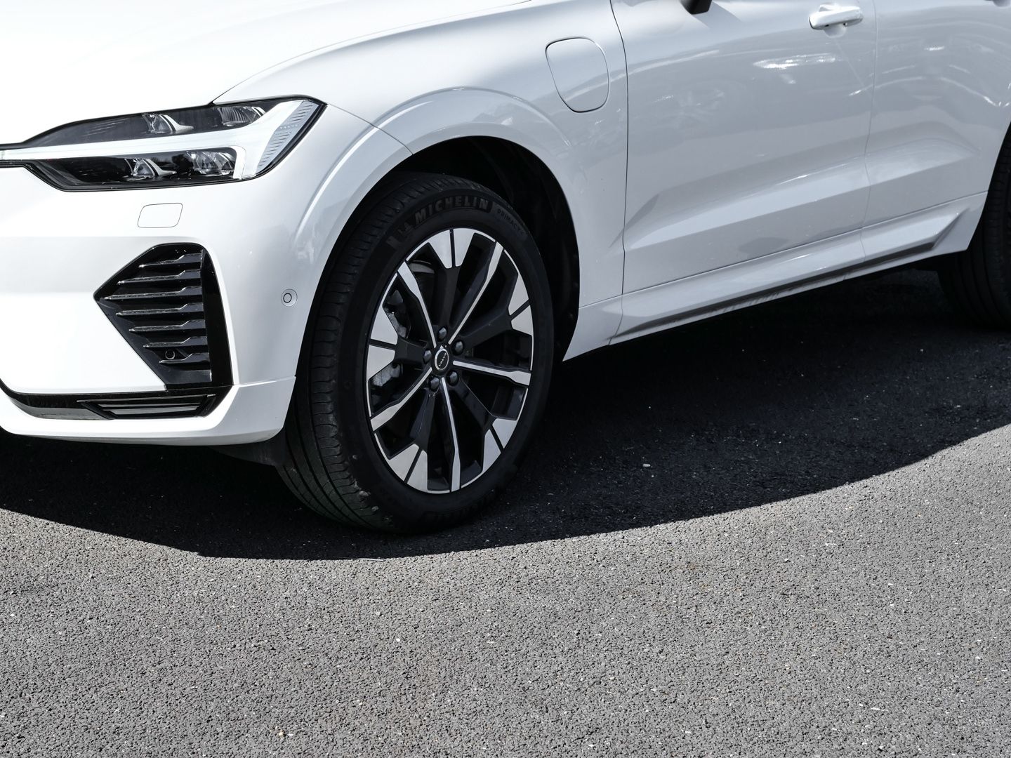 Volvo XC60 FACELIFT Ultra Dark Recharge Plug-In Hybrid imagem 3