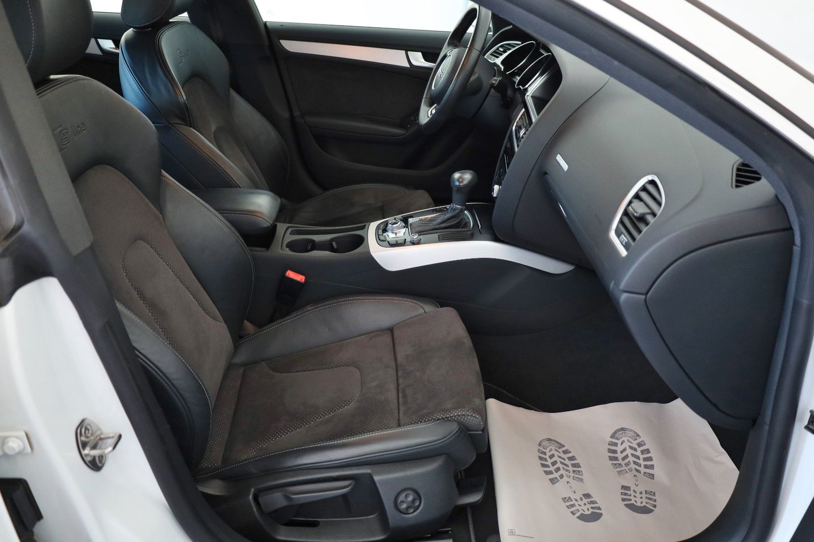 Fahrzeugabbildung Audi A5 SB 2.0 TDI quattro S Line T.Leder,Navi,Xenon