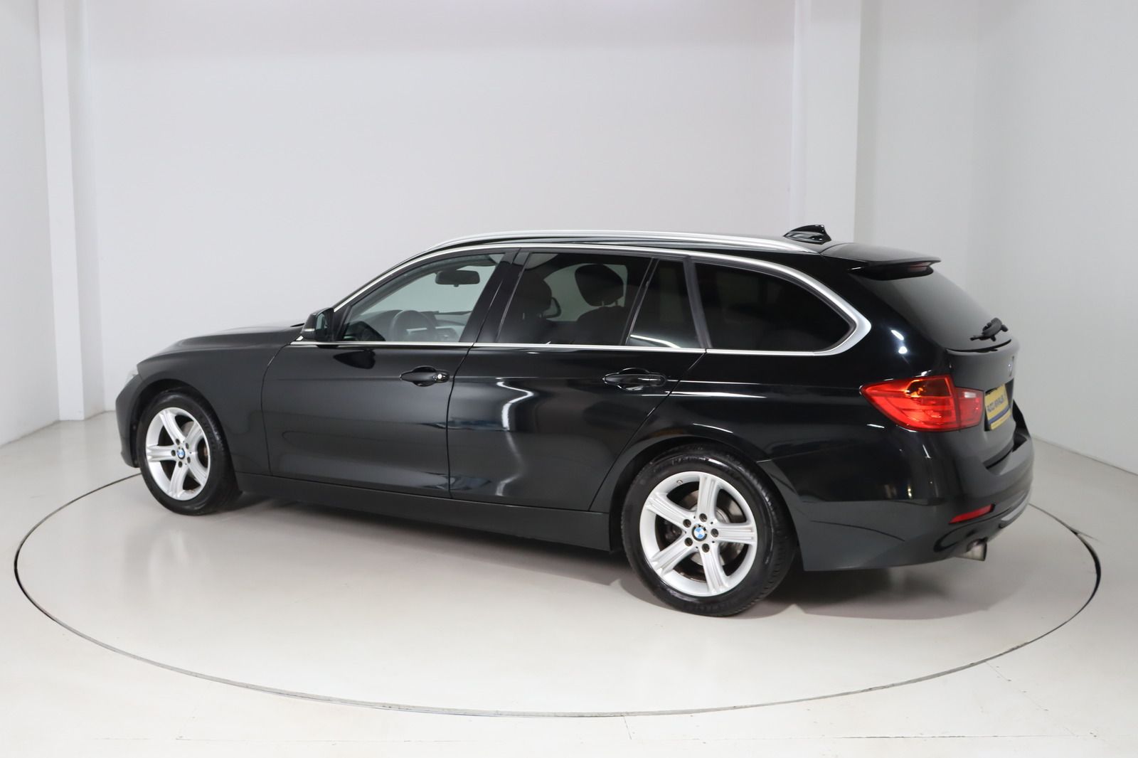 Fahrzeugabbildung BMW 316 i Modern Line * Bi-Xenon * Navi