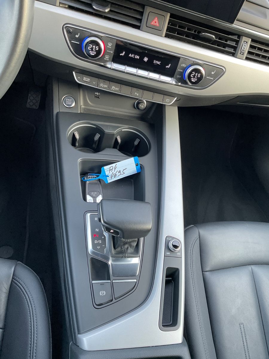 Fahrzeugabbildung Audi A4 Avant 40 TDI S tr. quattro,Kamera,Leder,ACC