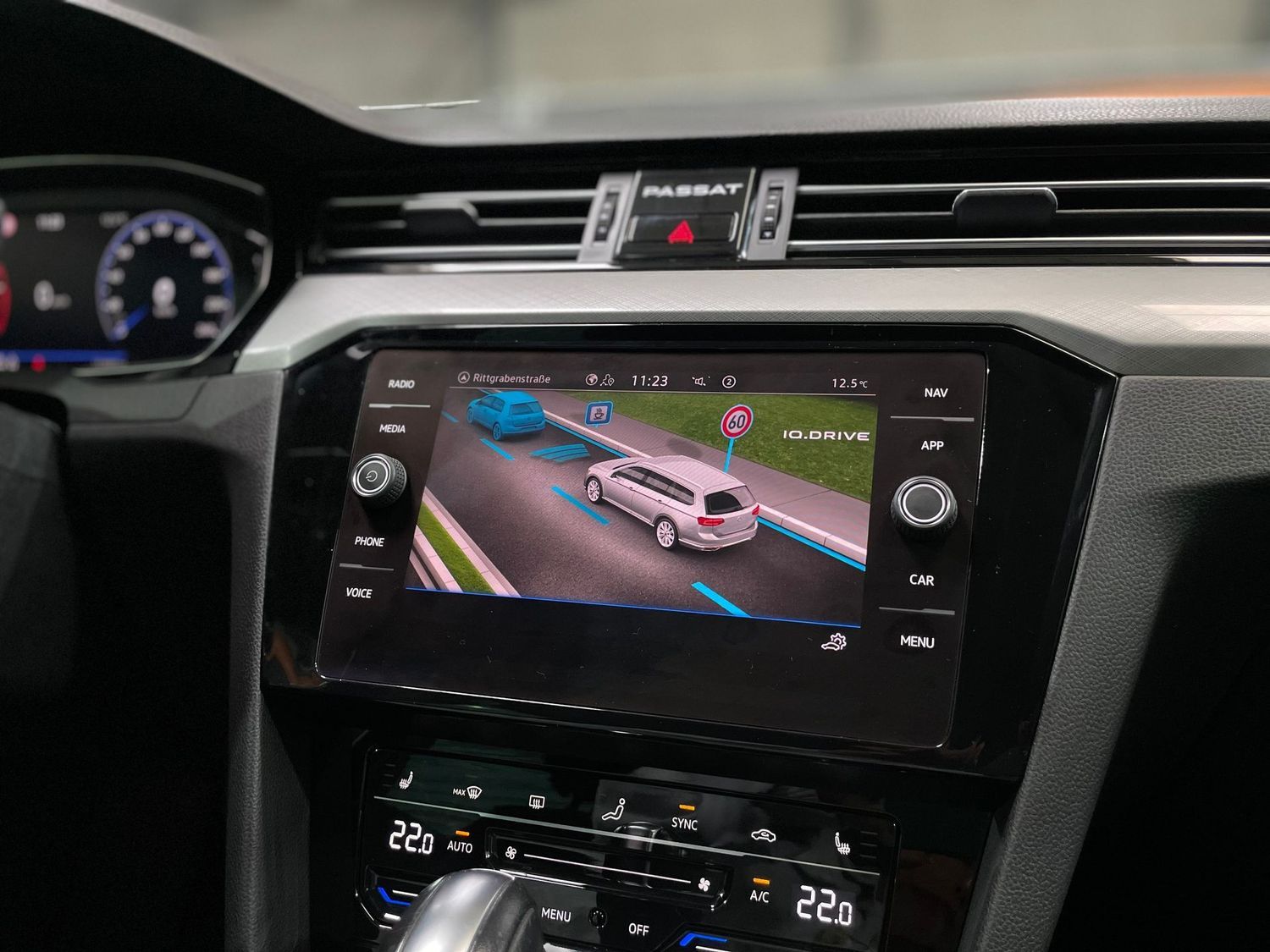 Fahrzeugabbildung Volkswagen Passat Variant 2.0TDI#DSG#LED#ACC#Kamera#Virtual