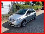 Mercedes-Benz B 180   LEDER AUTOMATK - gebrauchte Mercedes-Benz B 180 aus dem Jahr 2010