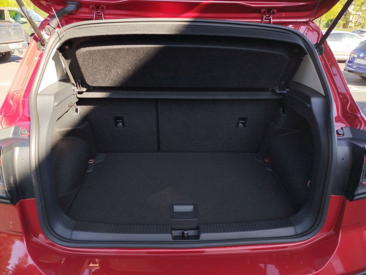 Fahrzeugabbildung Volkswagen T-Cross Life 1.0 TSI 85 kw