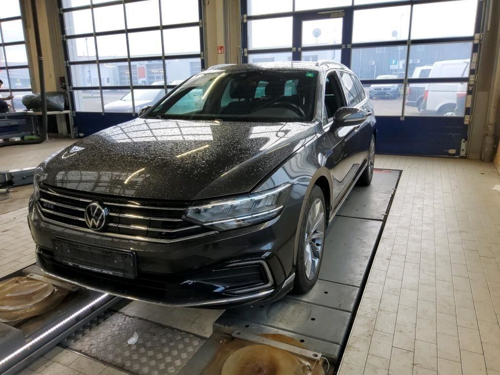 Volkswagen Passat Variant - Bild 2