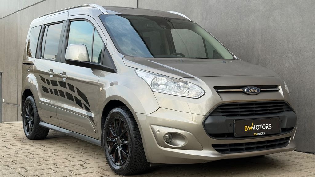 Image of Ford Tourneo