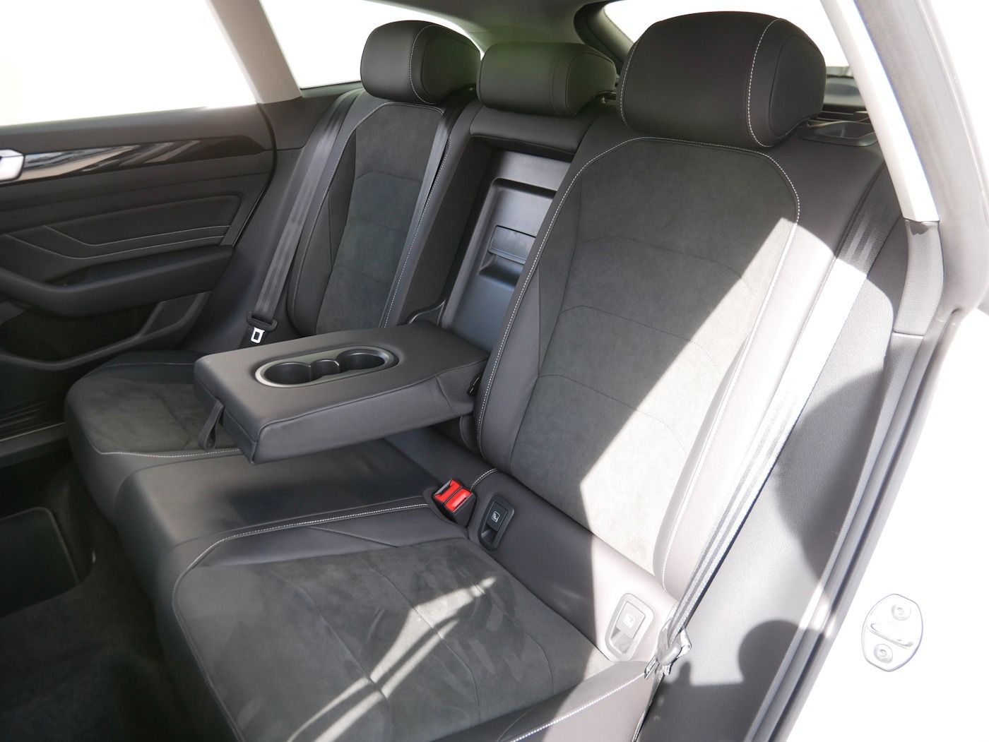 Fahrzeugabbildung Volkswagen Arteon SB 2.0 Elegance NEU61T AHK LED Kamera DSG