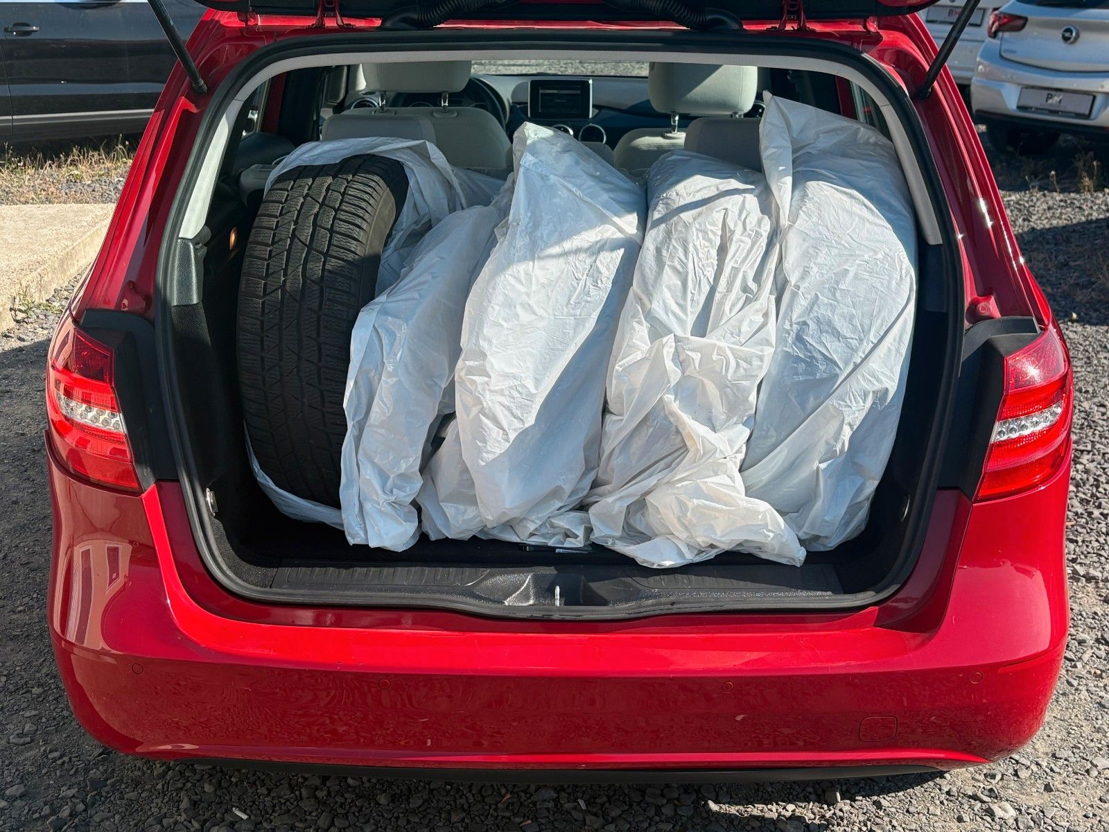 Fahrzeugabbildung Mercedes-Benz B 180 Xenon AHK 1.HAND Klima SCHECKHEFT SHZ PDC