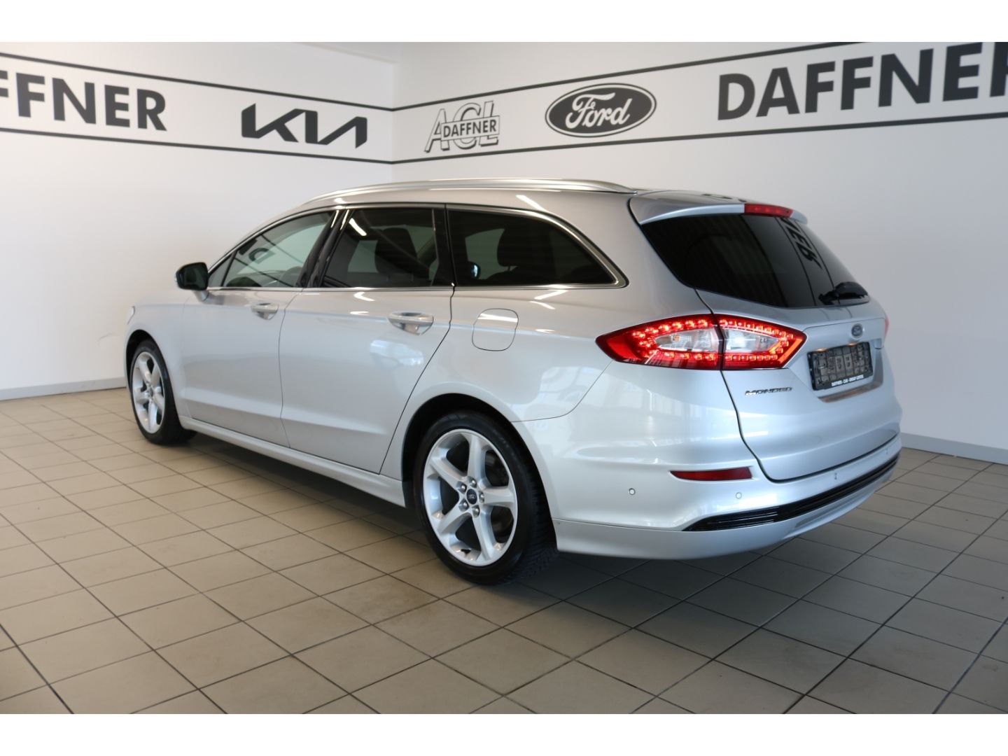 Fahrzeugabbildung Ford Mondeo Turnier Titanium 2.0 TDCi