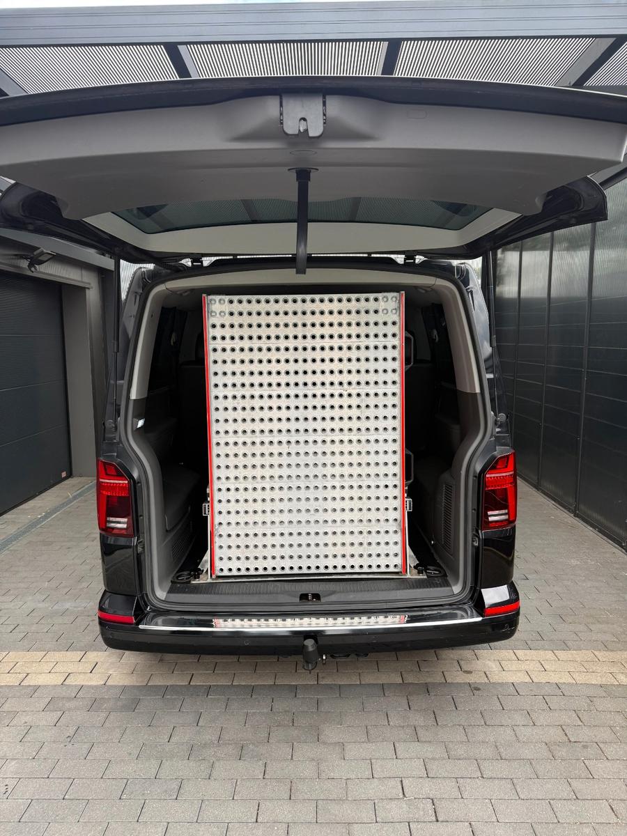 Volkswagen T6.1 Caravelle DSG Lang Navi Ahk 9sitz Rollstuhl