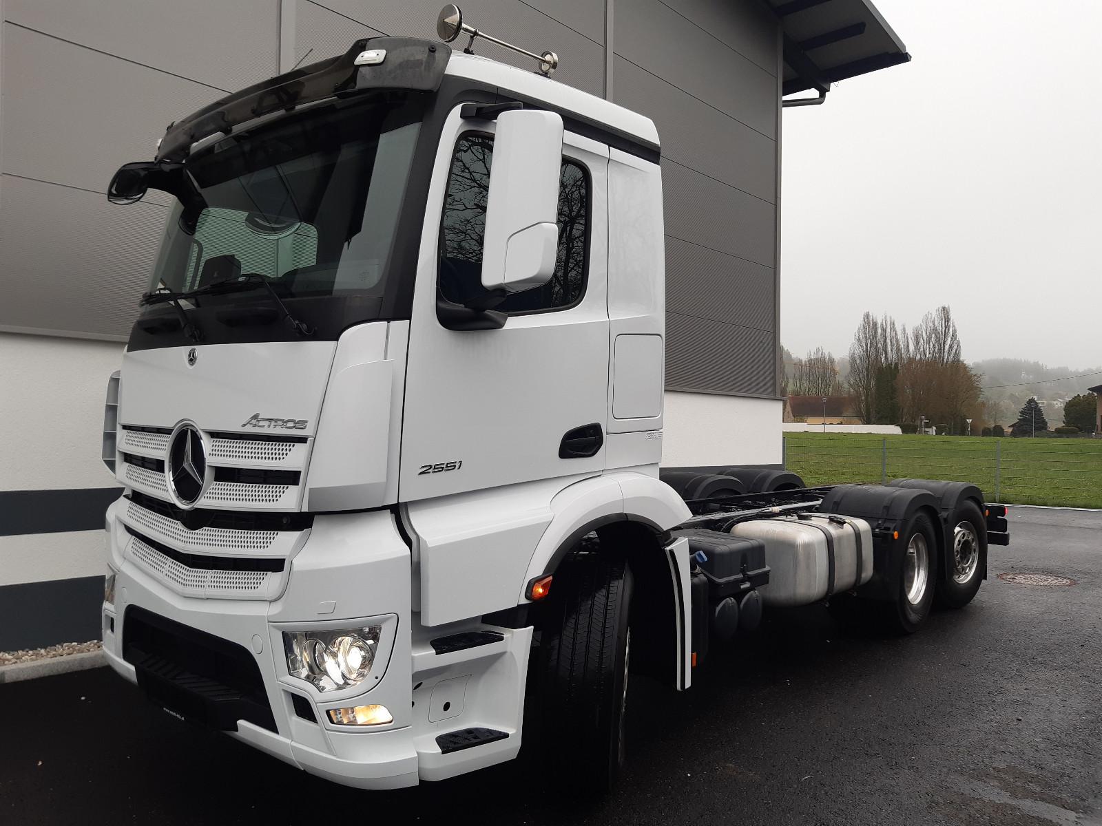 Mercedes-Benz Actros 2551L 6x2/4 Lenkachse RS4.300 Ölretarder