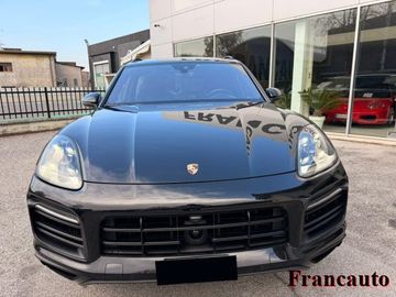Porsche Cayenne - 2