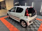 Peugeot 107 Active Automatik - Peugeot 107 mit Benzin-Antrieb: Kleinwagen, Automatik