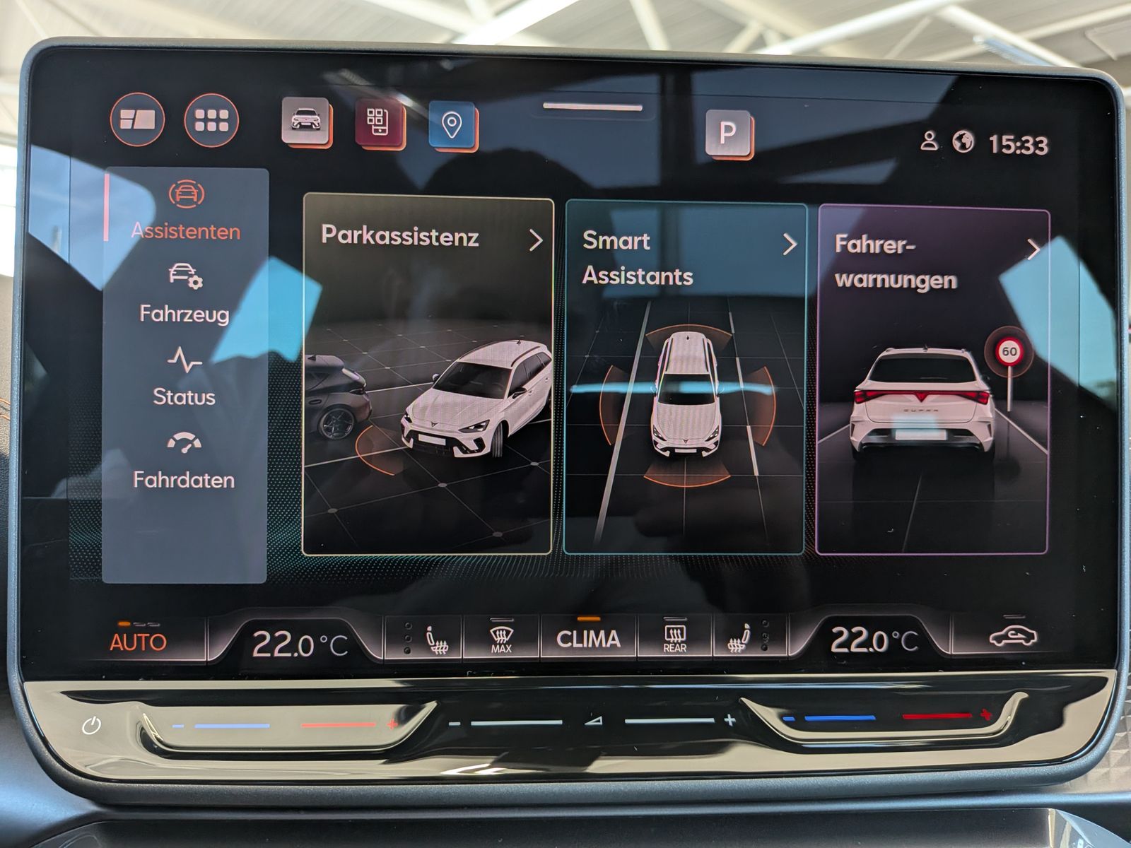 Fahrzeugabbildung CUPRA Leon 1.5 eTSI Dynamic-Edge-Paket Pano Cam AHK 18