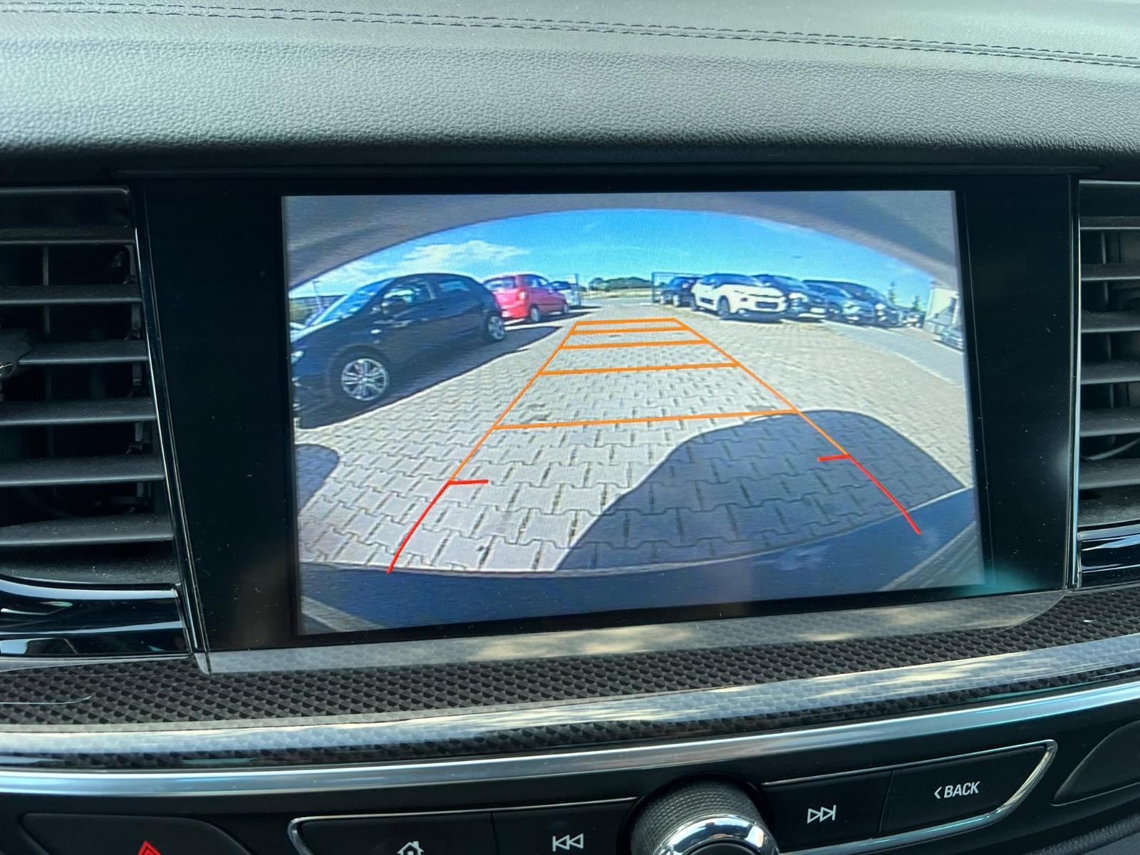 Opel Insignia B ST Scheckheft Navi Klima LED Pano AHK