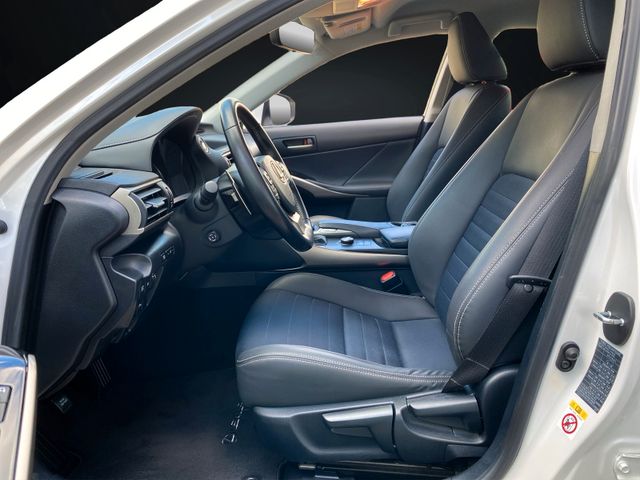 Lexus IS 300