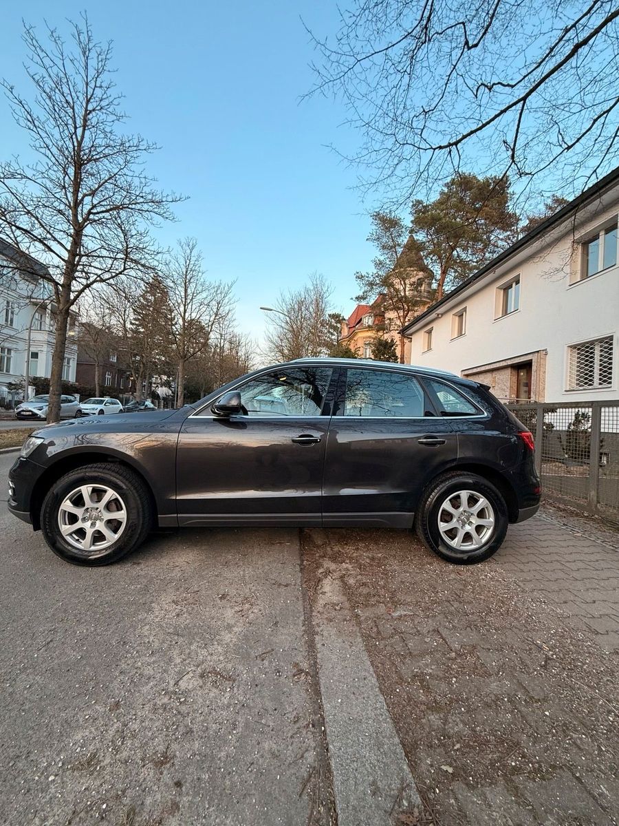 AUDI Q5 Audi Quattro