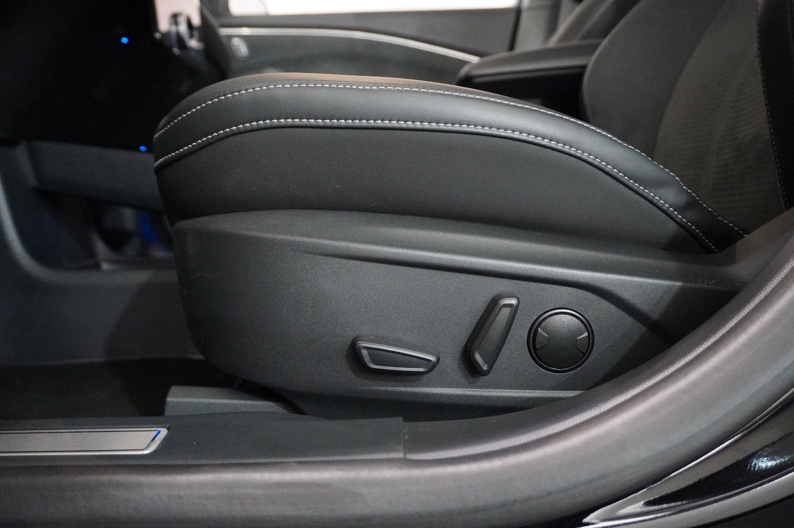 Fahrzeugabbildung Ford Mustang Mach-E GT AWD 99KWH NAVI/360°/B&O/PANO.