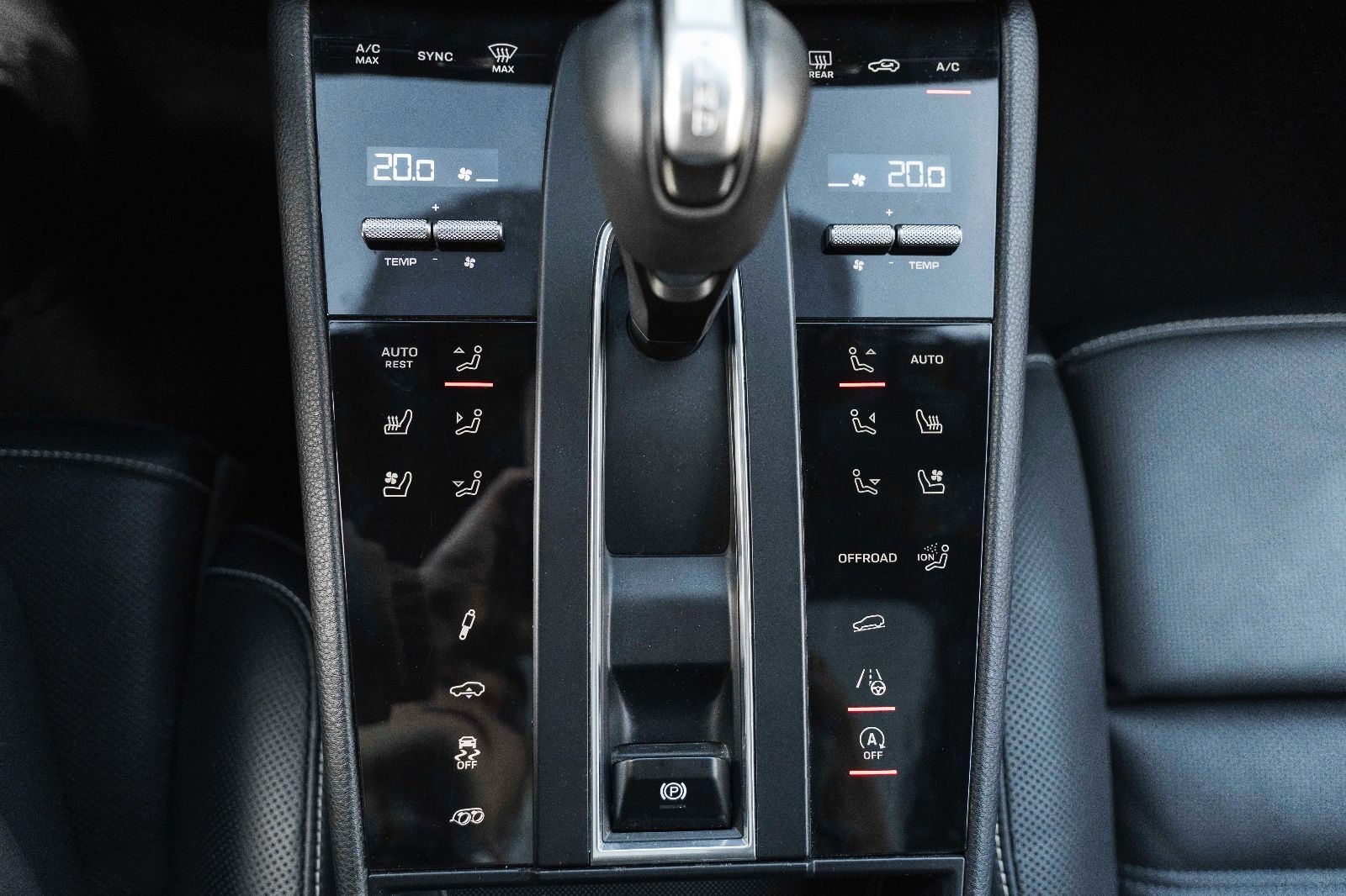 Fahrzeugabbildung Porsche Macan GTS PDLS+ KAM SPORT CHRONO LED PANO LUFT