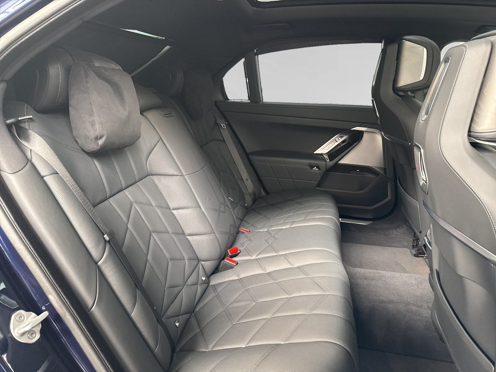 BMW 750 - Bild 15
