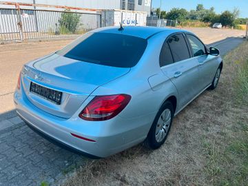 Mercedes E 220 - 3