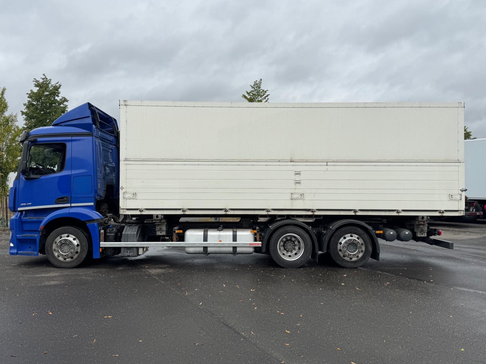 Mercedes-Benz ANTOS 2540 / LENKACHSE