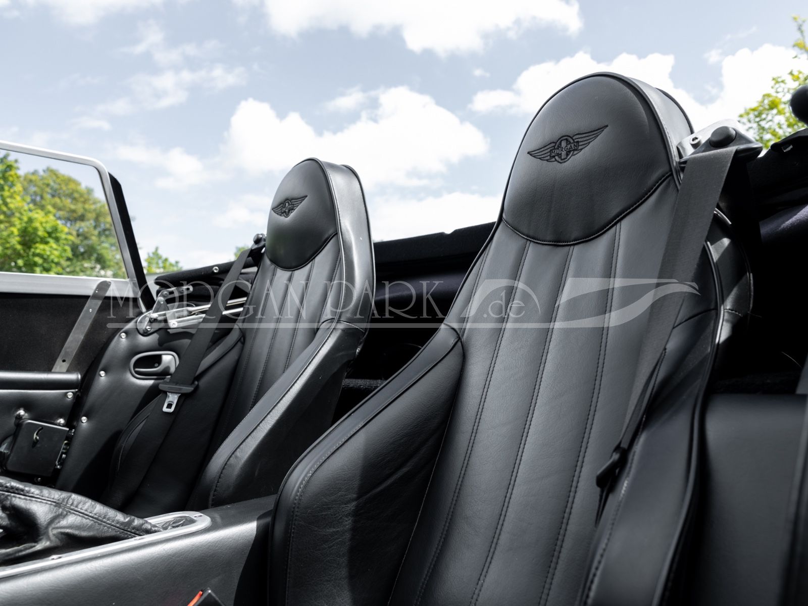 Fahrzeugabbildung Morgan Plus 8 *Sport Black + Automatikgetriebe*