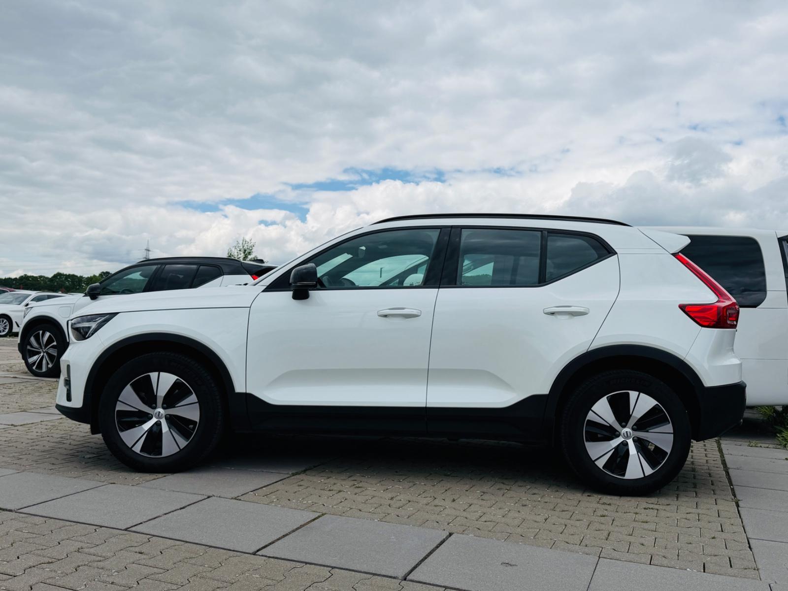 Volvo XC40 Plus Dark 2WD/Navi/Harman-Kardon
