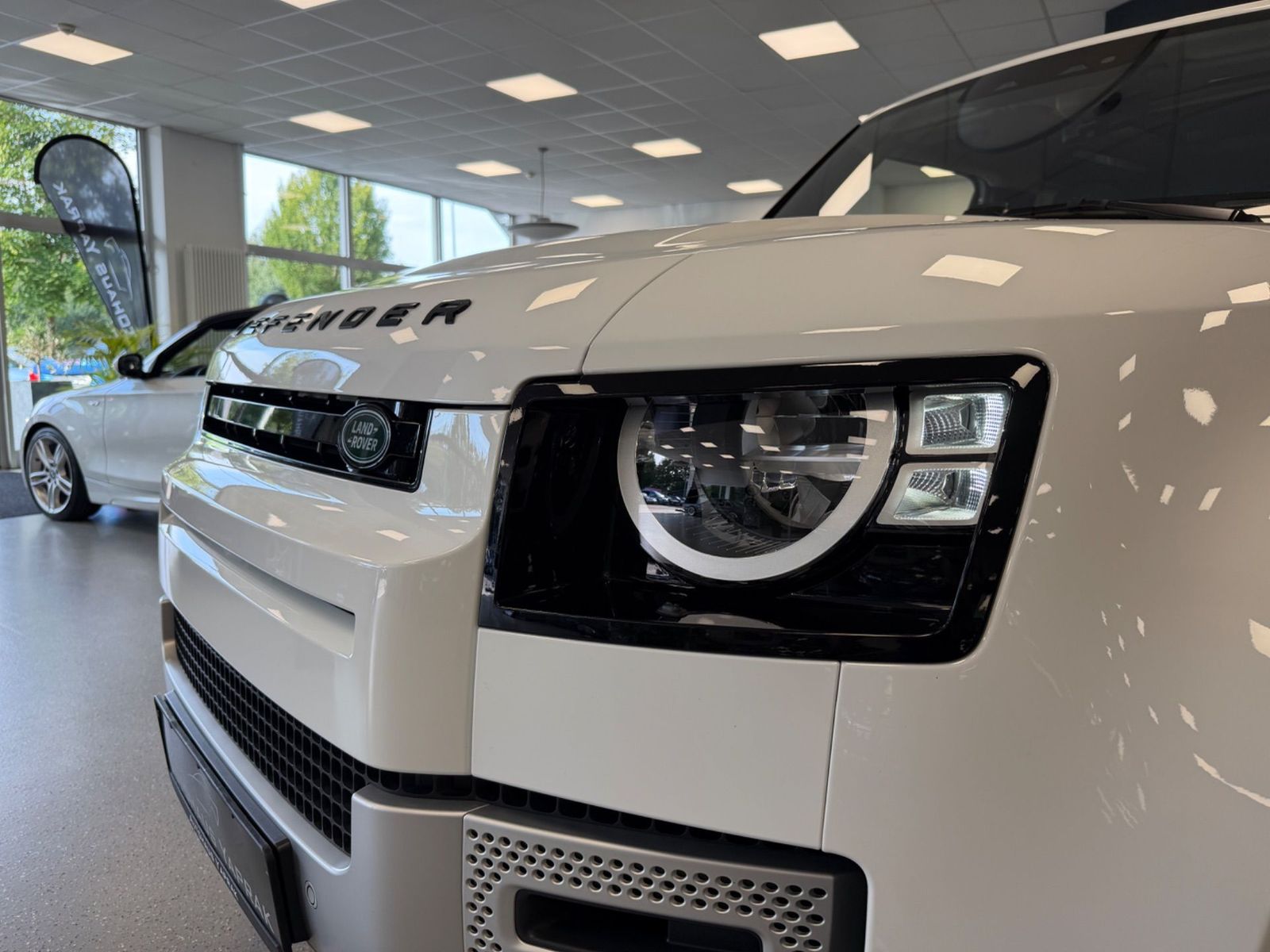 Land Rover Defender 90 3.0 D200|Faltdach|AHK|Design-P.|360° foto 7