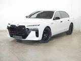 BMW M760e xDrive |Lounge Seating |Fond-Entertainment - BMW M760 Plug-in Hybrid (PHEV) Gebrauchtwagen